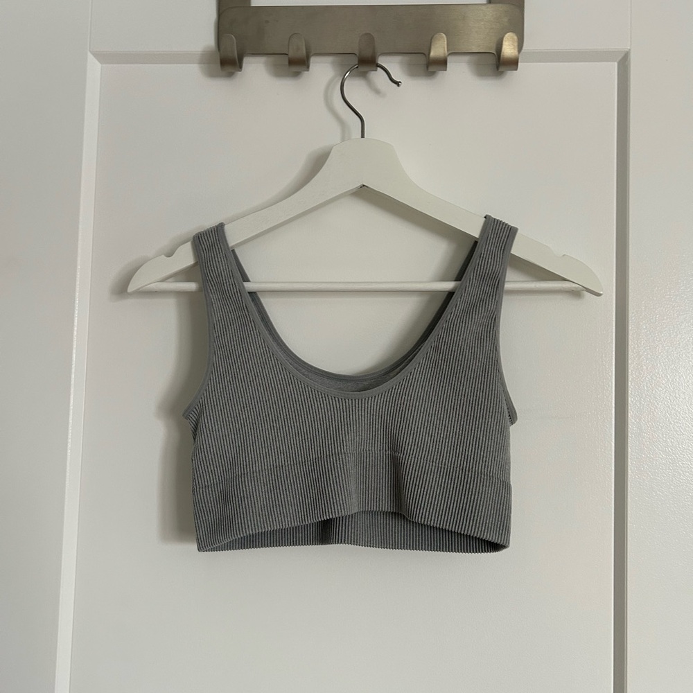 GAP Gray Ribbed Sports Bra - Picture 2 of 10